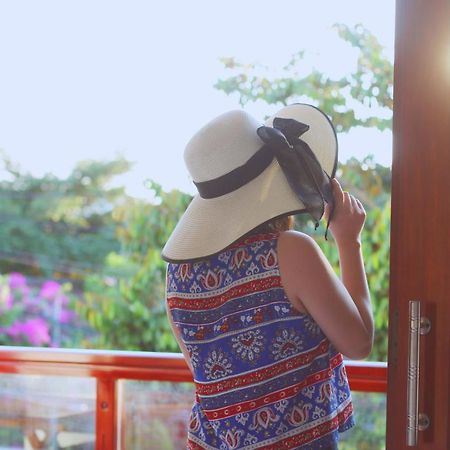 Dream Flower Homestay Хойан Экстерьер фото